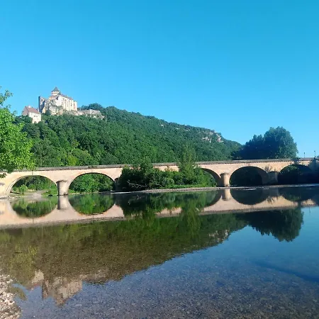 Au Pied Du Chateau - 5 A 11 Personnes - Baignade-canoe-piste Cyclable A 100 M