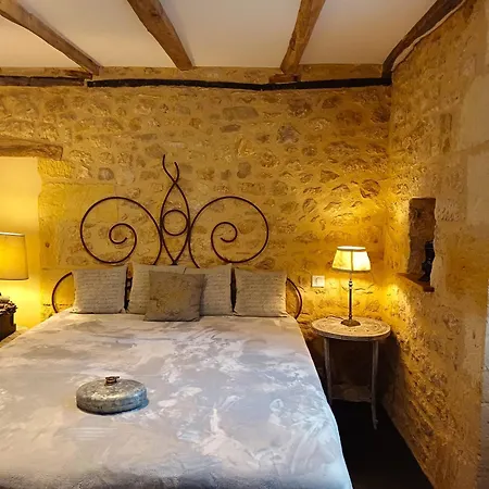Dom wakacyjny Au Pied Du Chateau - 5 A 11 Personnes - Baignade-canoe-piste Cyclable A 100 M