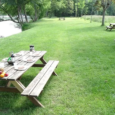 Au Pied Du Chateau - 5 A 11 Personnes - Baignade-canoe-piste Cyclable A 100 M * Castelnaud La Chapelle