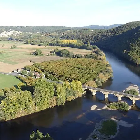 Au Pied Du Chateau - 5 A 11 Personnes - Baignade-canoe-piste Cyclable A 100 M Castelnaud La Chapelle