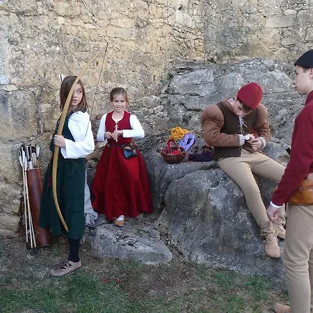 Au Pied Du Chateau - 5 A 11 Personnes - Baignade-canoe-piste Cyclable A 100 M Prázdninový dům