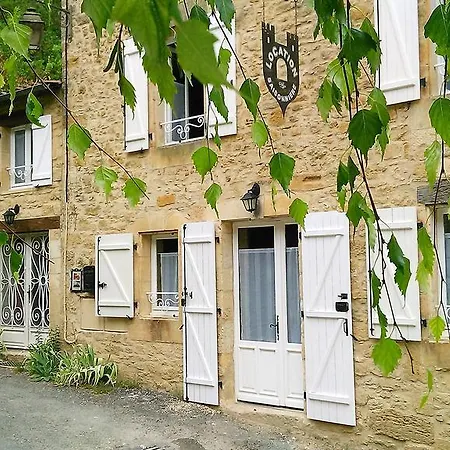 Au Pied Du Chateau - 5 A 11 Personnes - Baignade-canoe-piste Cyclable A 100 M