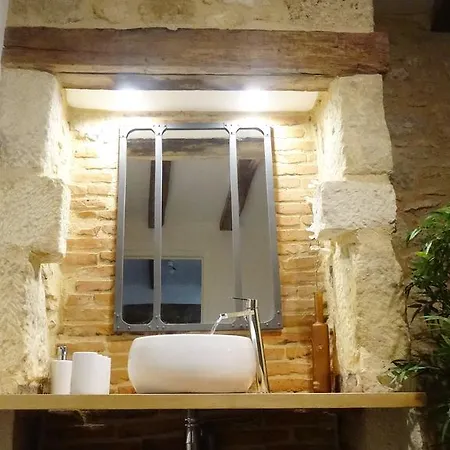 Prázdninový dům Au Pied Du Chateau - 5 A 11 Personnes - Baignade-canoe-piste Cyclable A 100 M *