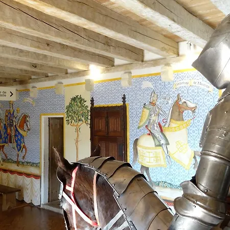 Au Pied Du Château - 5 à 11 Personnes - Baignade-canoë-piste Cyclable à 100 M Casa vacanze