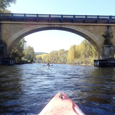 Dom wakacyjny Au Pied Du Chateau - 5 A 11 Personnes - Baignade-canoe-piste Cyclable A 100 M