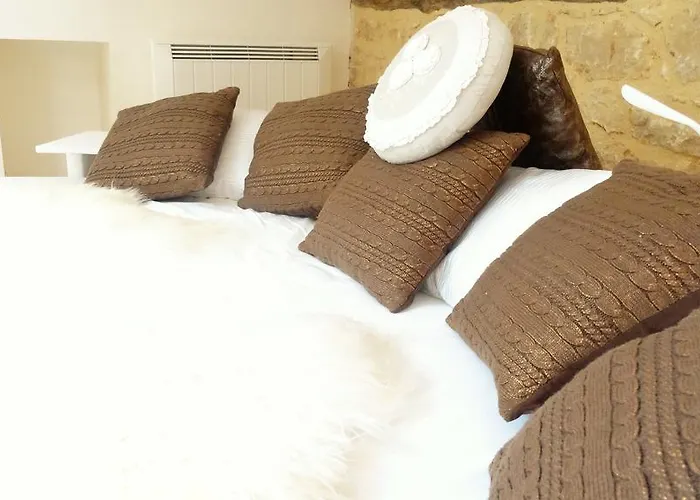 펜션 Au Pied Du Chateau - 5 A 11 Personnes - Baignade-canoe-piste Cyclable A 100 M 캬스텔노라샤펠